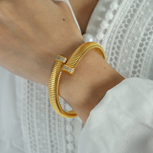 Minimalist Vertical Stripe Open Cuff Bracelet – Elegant Crossover Bangle, Trendy Boho Stackable Jewelry for Women