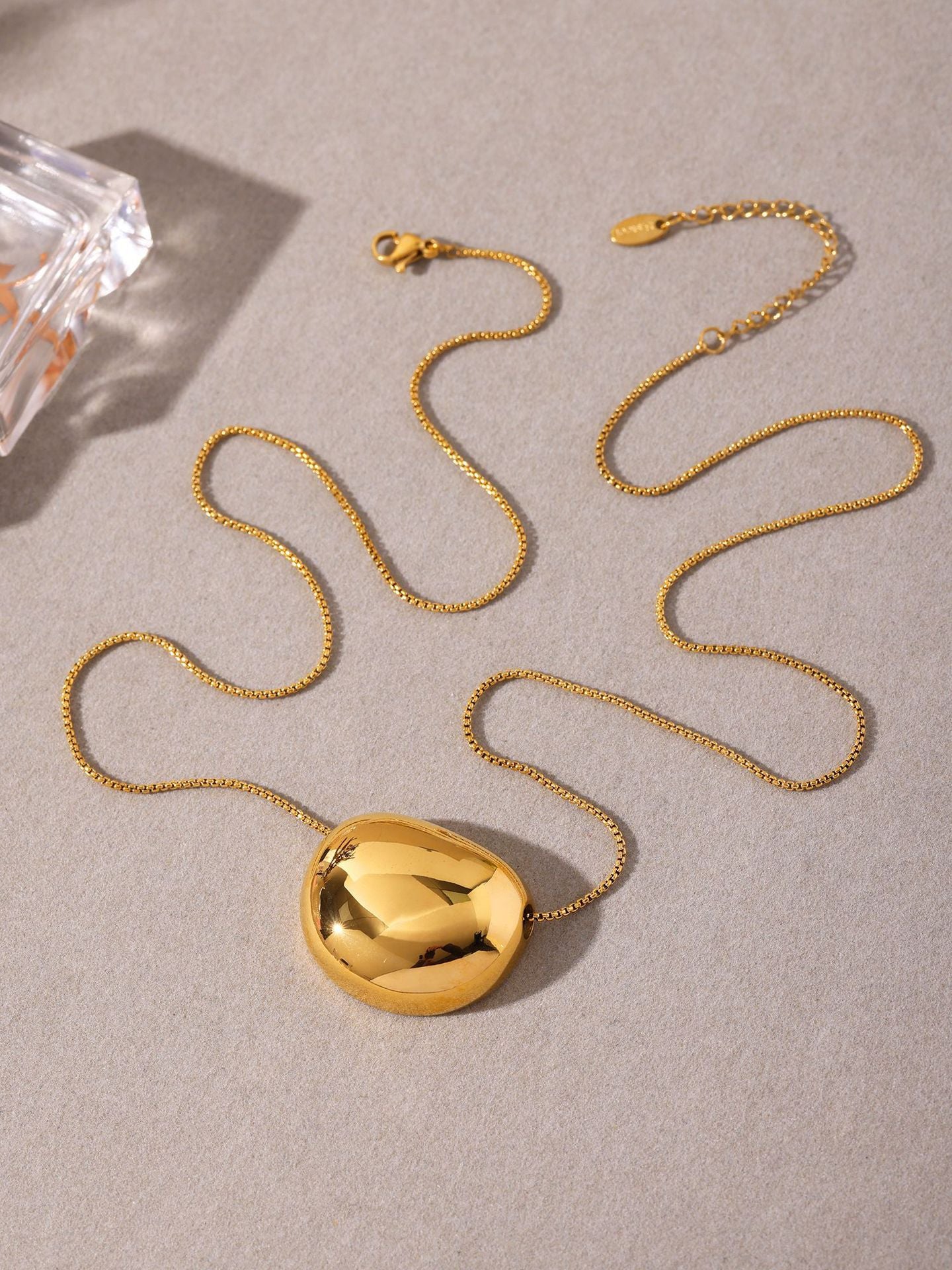 Minimalist Circle Pendant Necklace - Gold Plated Everyday Chain