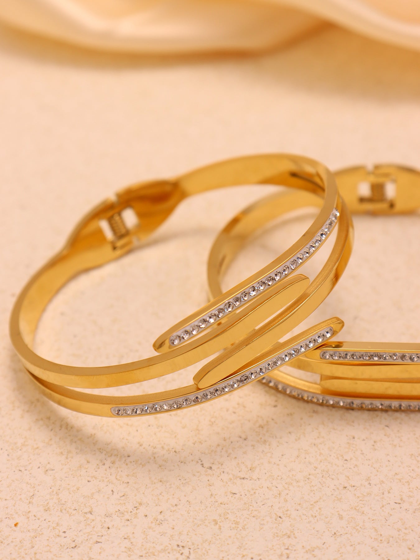 High-Polish Mud Diamond Bracelet - Multi-Layer Stackable Bangle